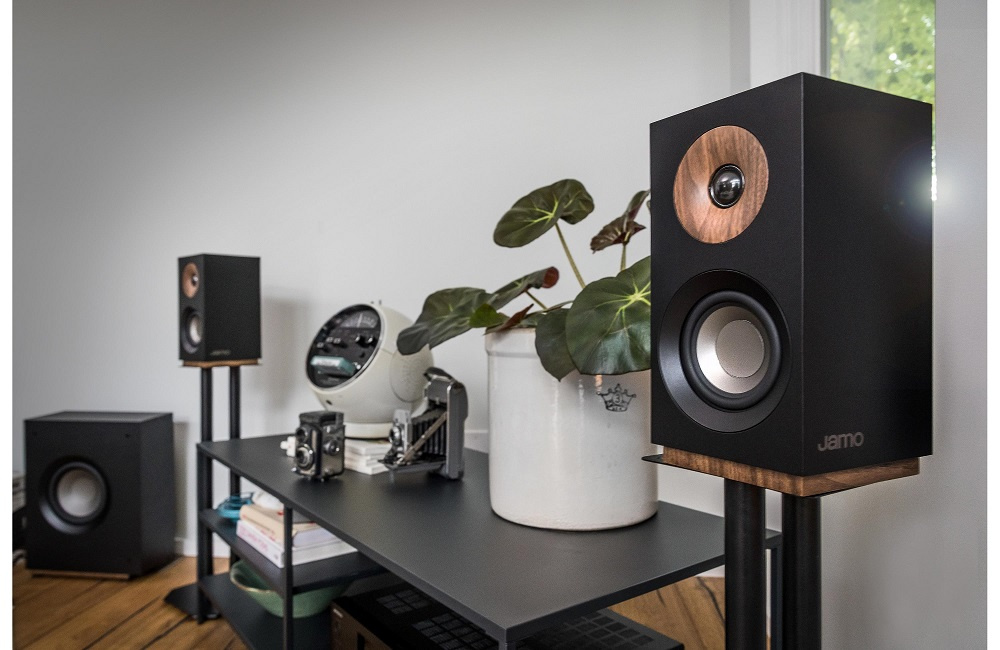 Jamo Studio-8 S801 stativhögtalare, svart par