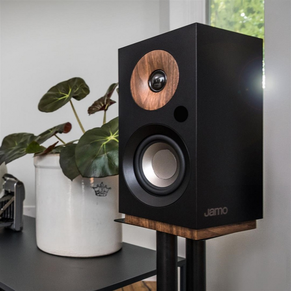 Jamo Studio-8 S801PM aktiva högtalare med Bluetooth & DAC, svart par