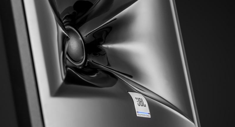 JBL 305P MKII aktiv studiomonitor med XLR & Tele, styck