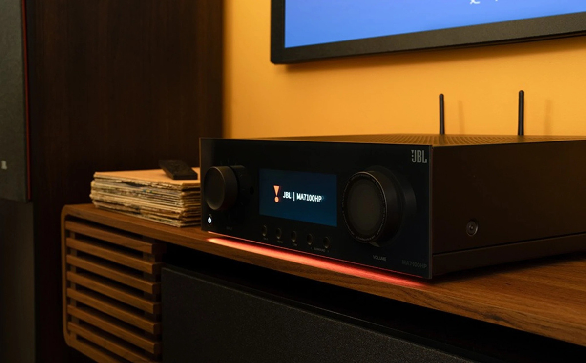 JBL MA7100HP hemmabioförstärkare 7.2 med Dirac Live, Atmos & Nätverksstreaming, svart