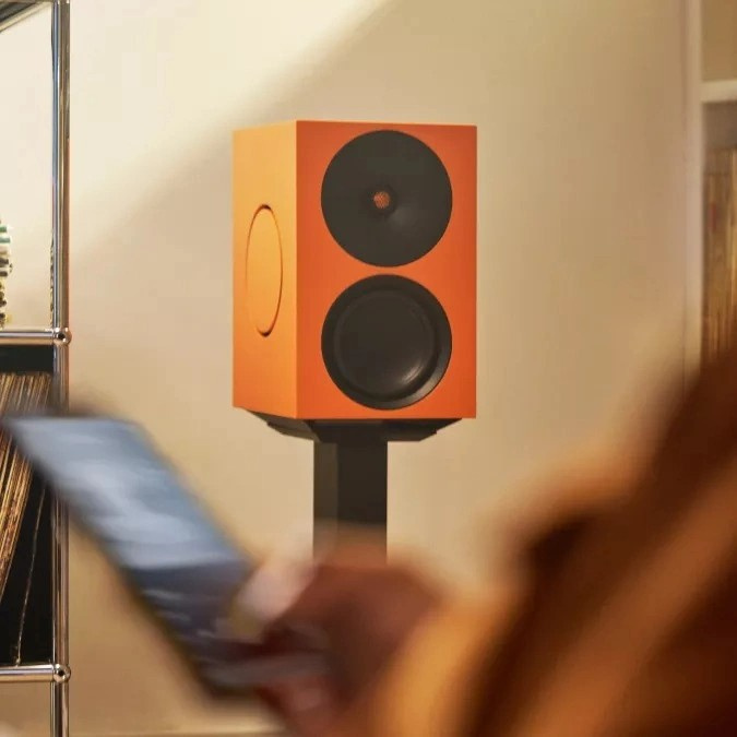 Cambridge Audio L/R X aktiva stereohögtalare med nätverk & HDMI eARC, orange par
