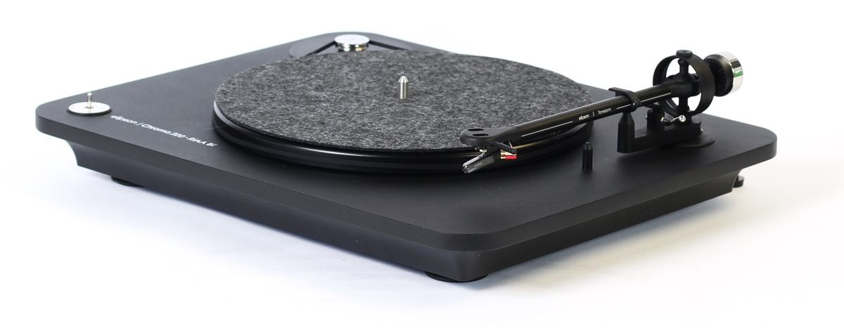Elipson Chroma 200 vinylspelare med RIAA-steg och Bluetooth, svart