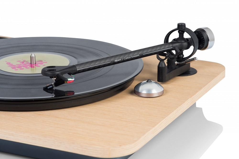 Elipson Chroma 400 vinylspelare med Ortofon OM10, ek