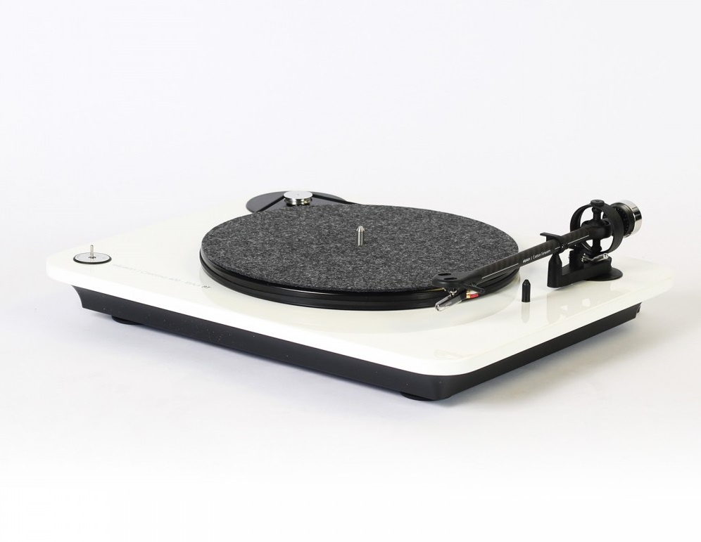 Elipson Chroma 400 vinylspelare med RIAA-steg & Bluetooth, pianovit