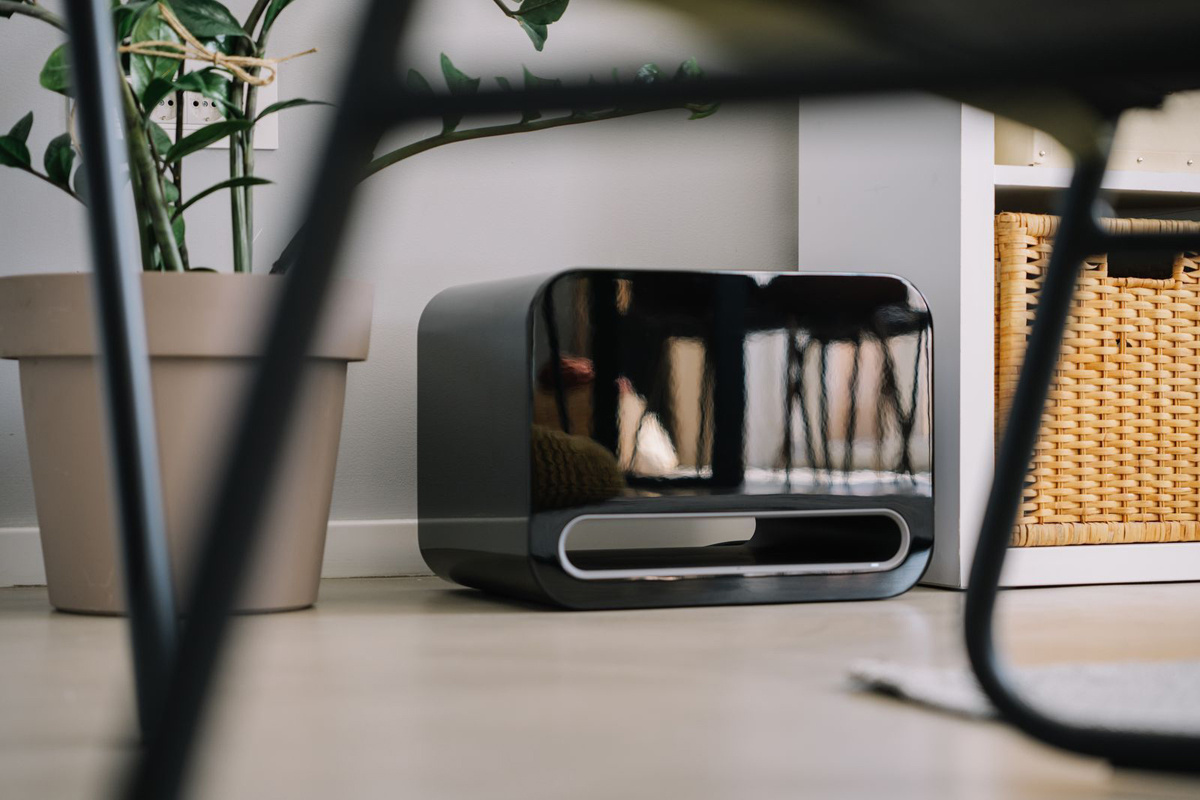 WiiM Sub Pro kompakt trådlös subwoofer, svart