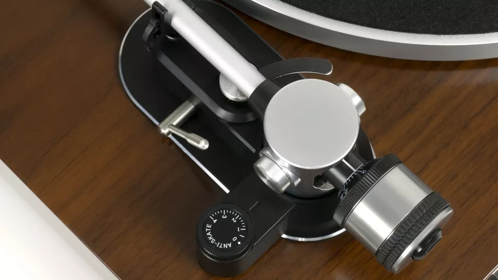 Music Hall The Classic vinylspelare med RIAA-steg, mörk valnöt 