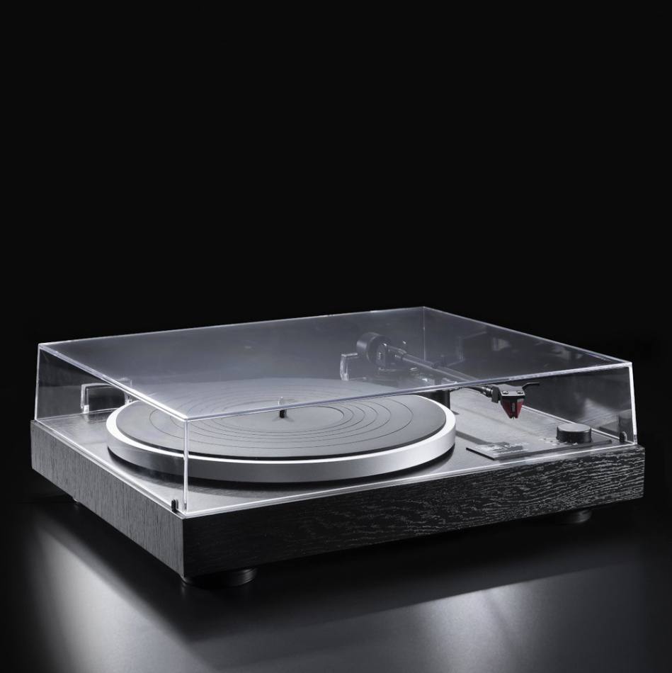 Dual CS-418 manuell vinylspelare med Ortofon 2M Red-pickup & RIAA-steg, svart