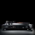 Dual CS-418 manuell vinylspelare med Ortofon 2M Red-pickup & RIAA-steg, svart Dual CS-418 manuell vinylspelare med Ortofon 2M Red-pickup & RIAA-steg, svart