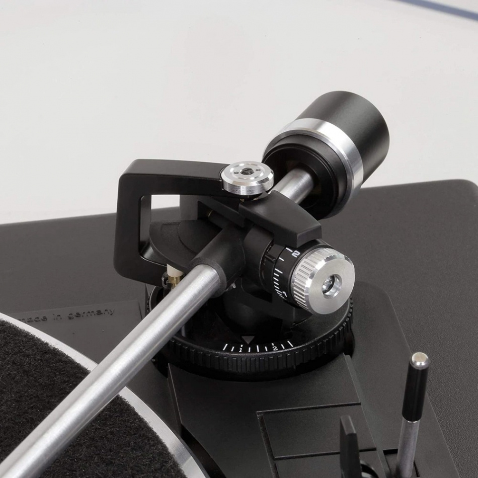 Dual CS-465 helautomatisk vinylspelare med Ortofon 2M Red, mattsvart