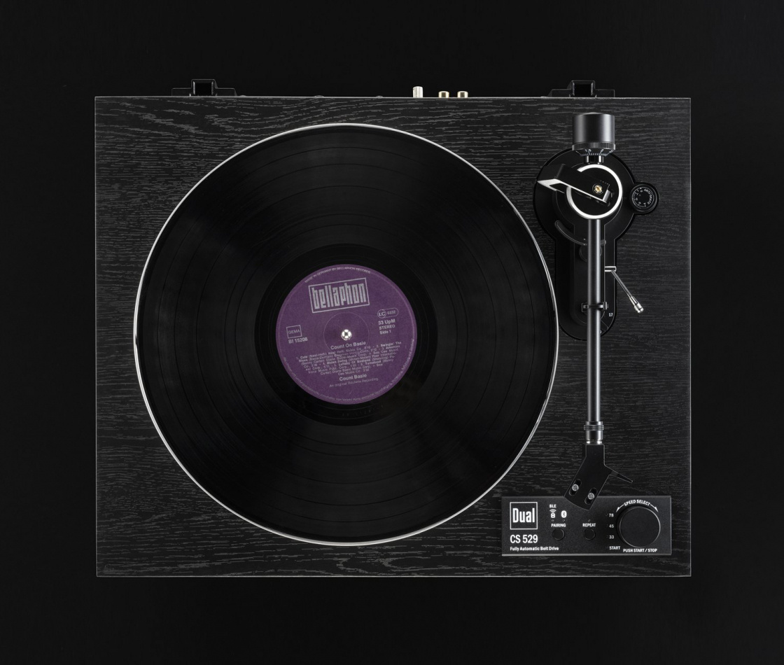 Dual CS-529 helautomatisk vinylspelare med Bluetooth & Ortofon 2M Red, svart