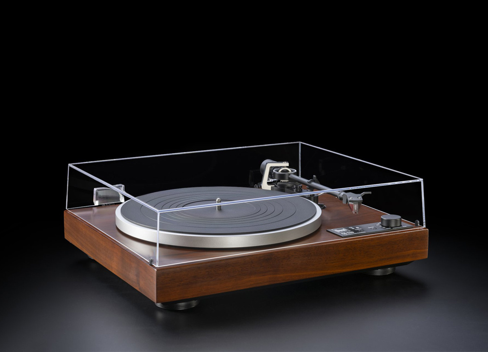 Dual CS-529 helautomatisk skivspelare med Bluetooth & Ortofon 2M Red, valnöt