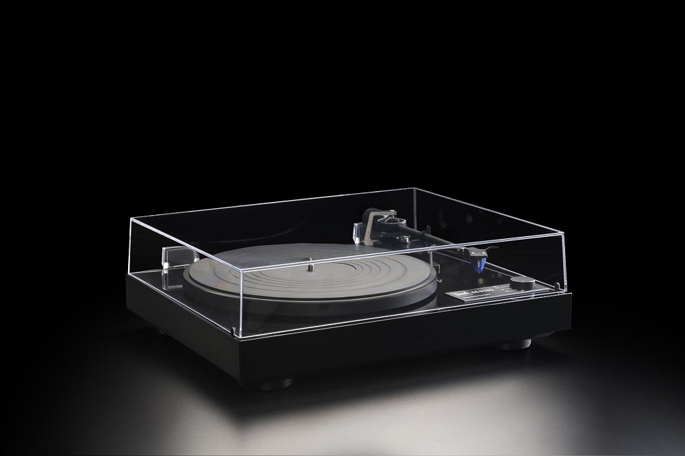 Dual CS-618Q direktdriven vinylspelare med Ortofon 2M Blue-pickup, pianosvart