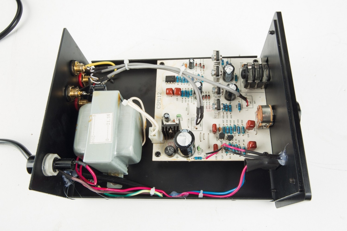 Dynavox CSM-112 hörlursförstärkare, svart