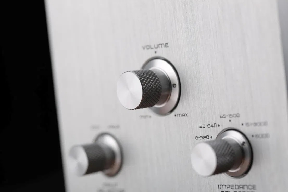 Cayin HA-1A mkII rörbestyckad hörlursförstärkare, silver