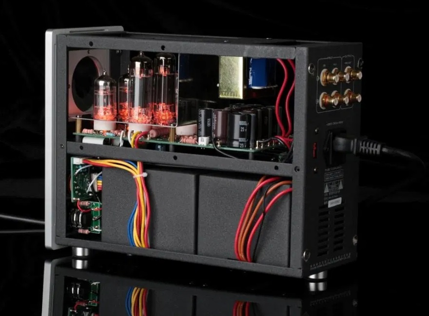 Cayin HA-1A mkII rörbestyckad hörlursförstärkare, silver