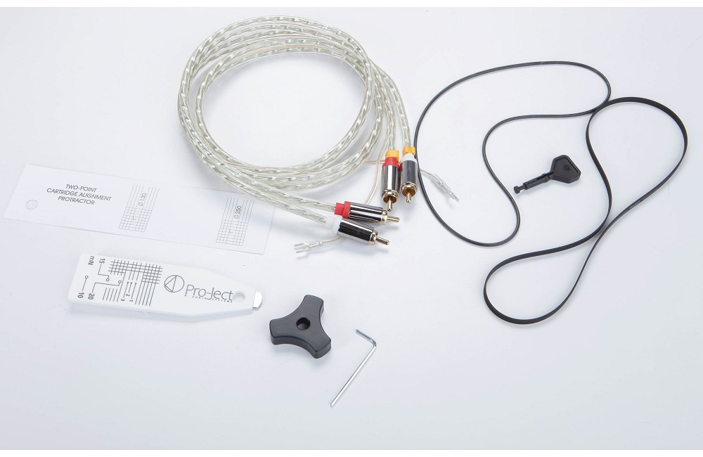 Music Hall MMF 3.3 vinylspelare med Ortofon 2M Red, pianosvart