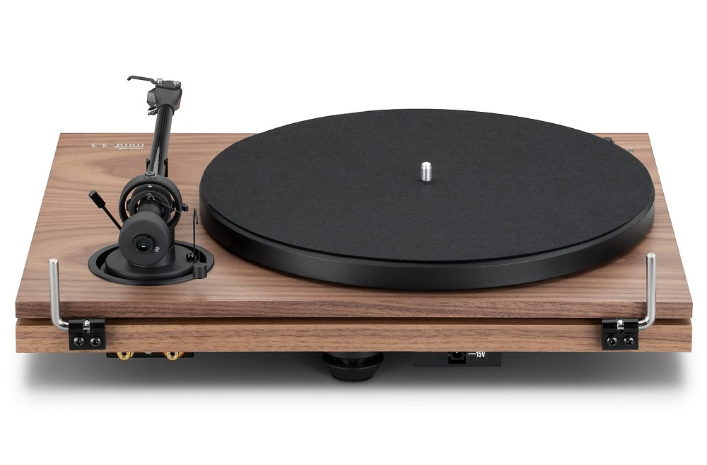 Music Hall MMF 3.3 vinylspelare med Ortofon 2M Red, valnöt