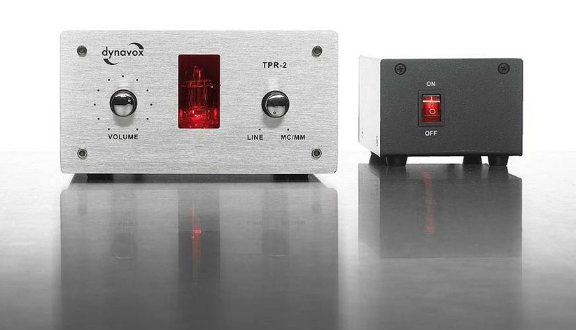 Dynavox TPR-2 rörbestyckat RIAA-steg för vinylspelare, silver