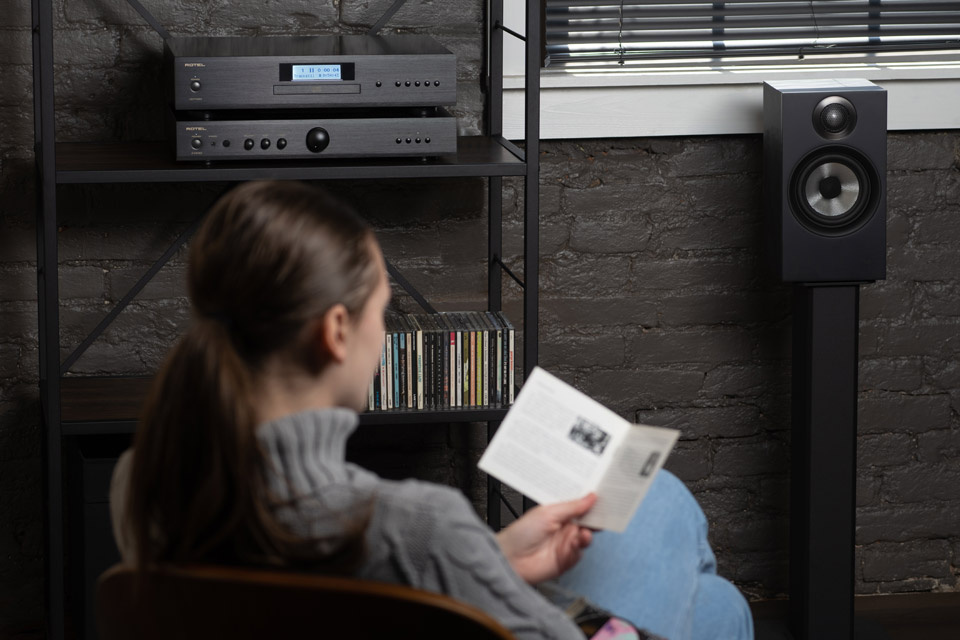 Rotel A10 MKII stereoförstärkare med RIAA-steg, svart