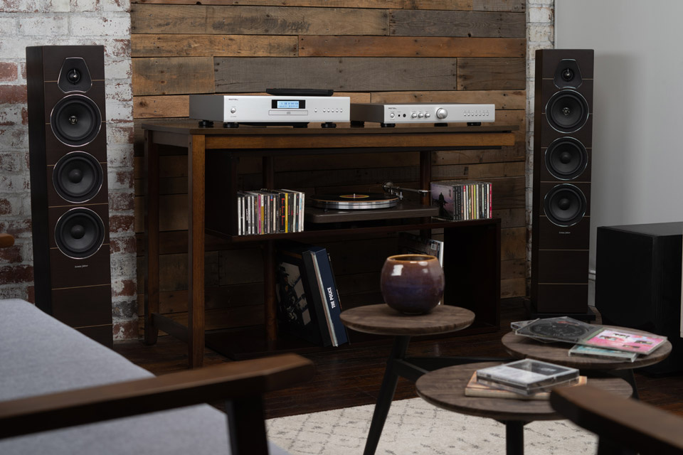 Rotel A11 MKII stereoförstärkare med DAC, RIAA-steg & Bluetooth, silver