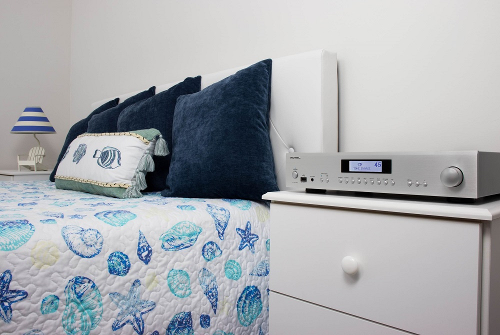 Rotel A14 MKII stereoförstärkare med DAC, RIAA-steg & MQA-stöd, silver