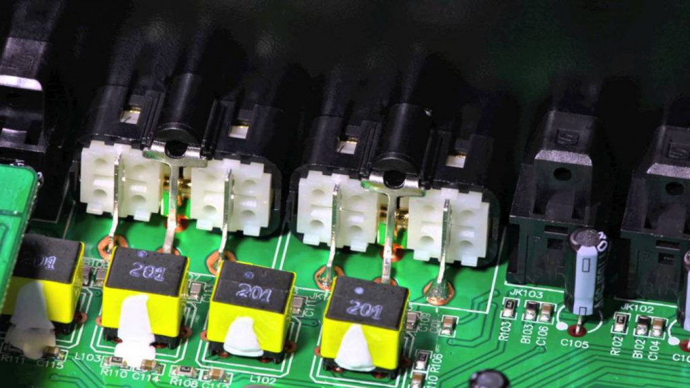 Rotel RC1590 försteg med DAC & XLR, svart