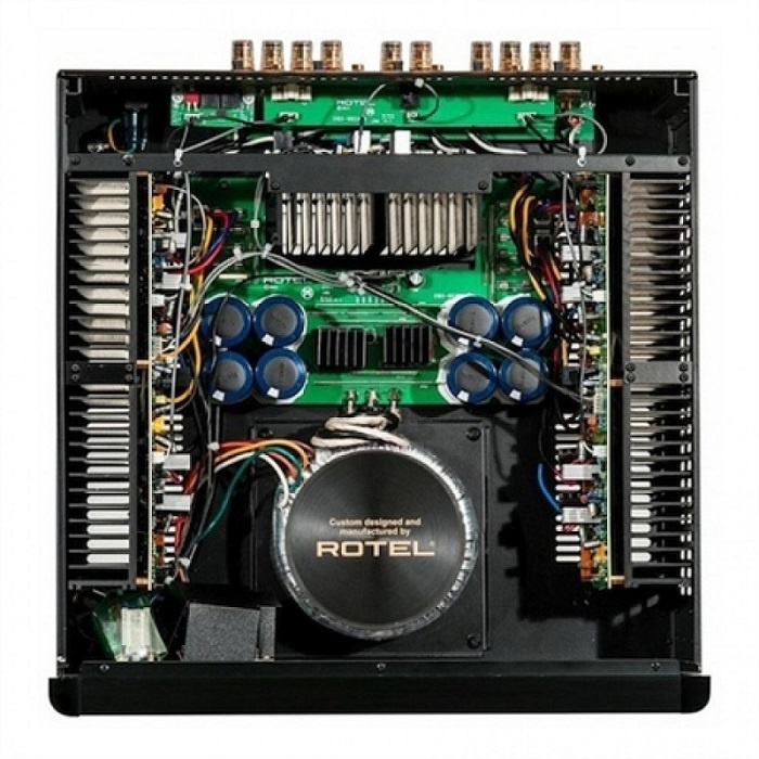 Rotel RMB1555 hemmabioslutsteg med XLR, silver