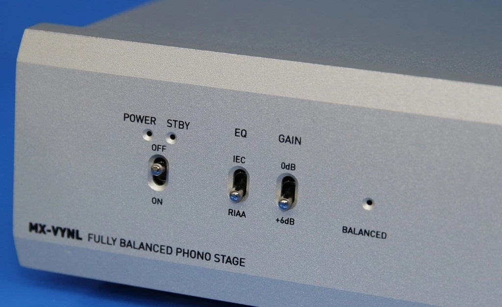 Musical Fidelity MX-VYNL RIAA-steg med XLR för vinylspelare, silver