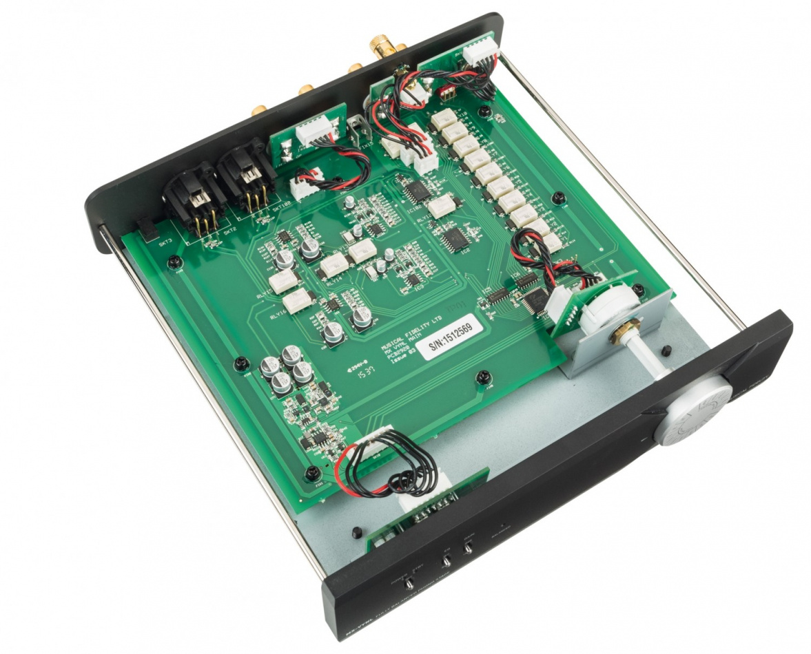 Musical Fidelity MX-VYNL RIAA-steg med XLR för vinylspelare, silver