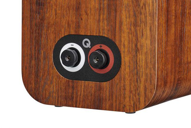 Q Acoustics 3020i stativhögtalare, valnöt par