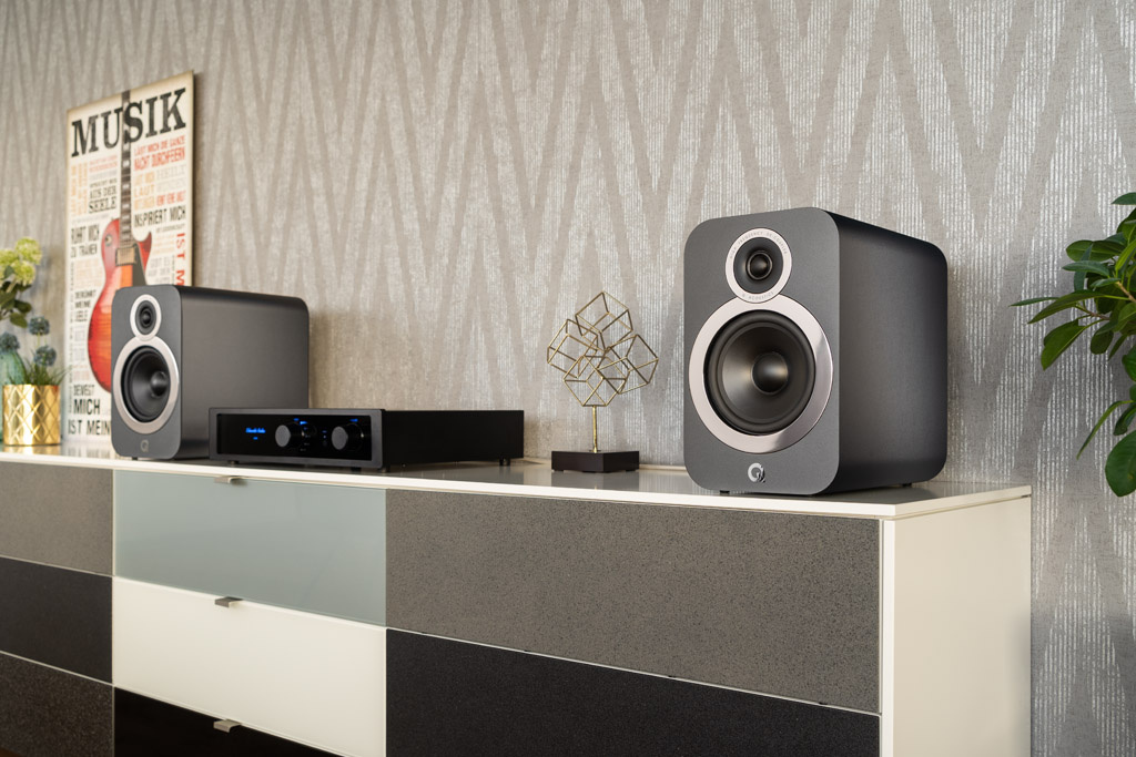 Q Acoustics 3030i stativhögtalare, grått par