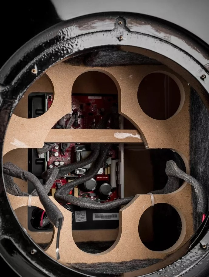 Focal Sub 1000F aktiv subwoofer, svart