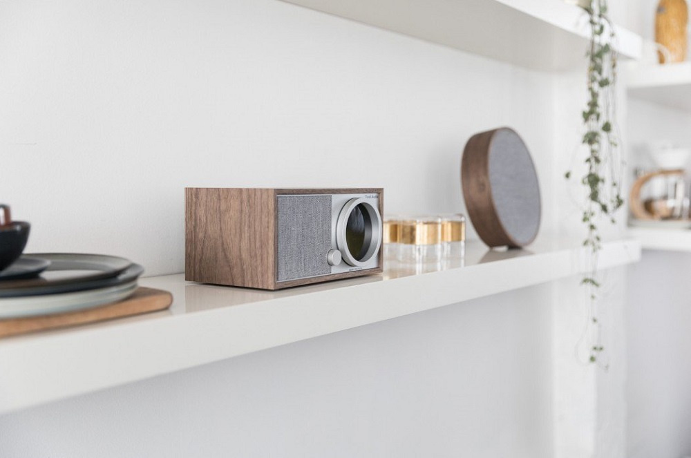 Tivoli Audio Model One Digital+ Gen2, Wifi-radio med Bluetooth valnöt