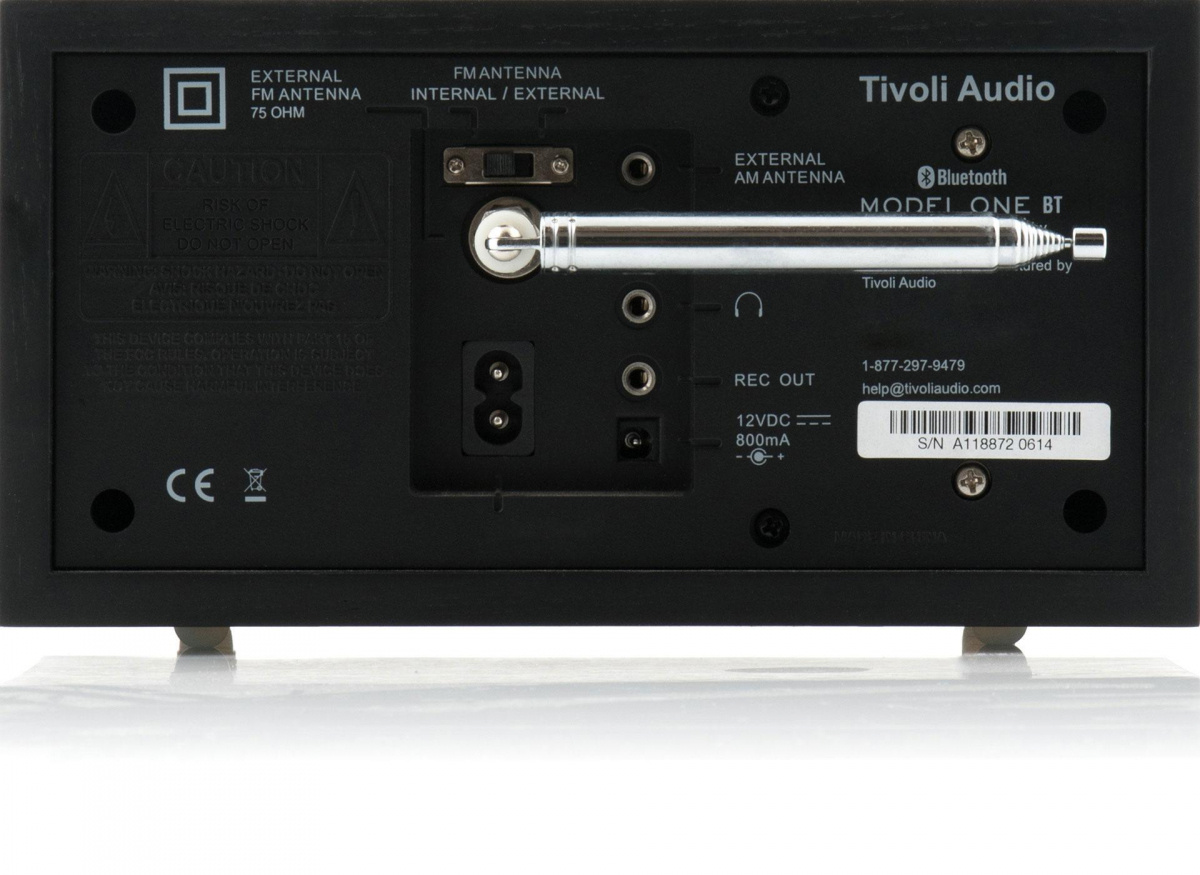 Tivoli Audio Model One BT, bordsradio med Bluetooth svart/svart