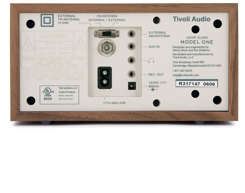 Tivoli Audio Model One BT, bordsradio med Bluetooth valnöt/beige