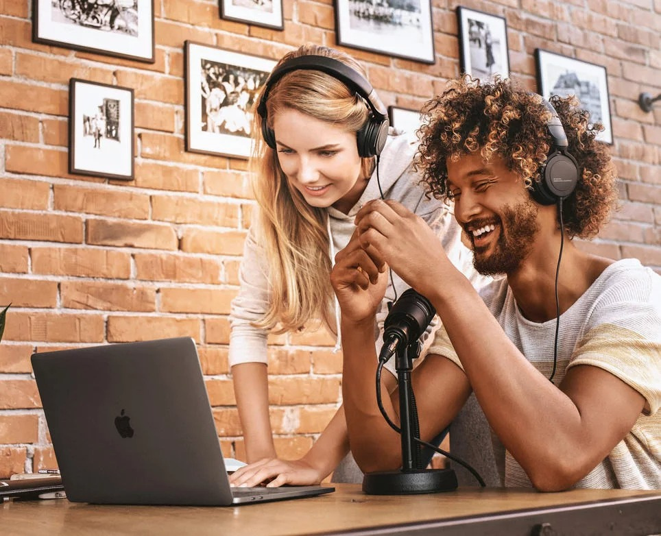 Beyerdynamic DT 240 PRO, sluten hörlur 34 Ohm