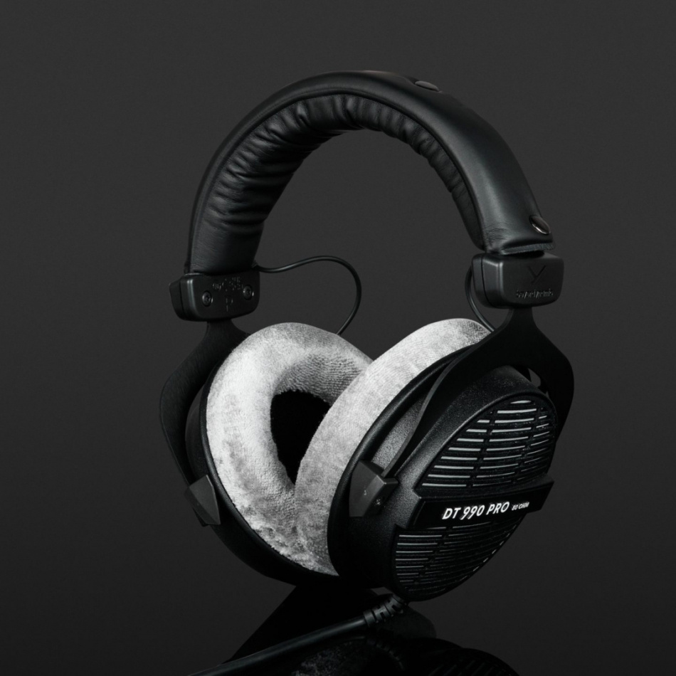Beyerdynamic DT 990 PRO 80 Ohm, öppen over-ear studiohörlur Returexemplar