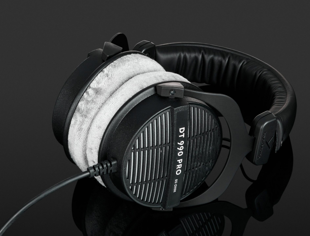 Beyerdynamic DT 990 PRO 80 Ohm, öppen over-ear studiohörlur Returexemplar