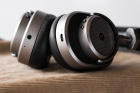 Master & Dynamic MW65 Over-Ear hörlurar med brusreducering, Gunmetal/silver Master & Dynamic MW65 Over-Ear hörlurar med brusreducering, Gunmetal/silver