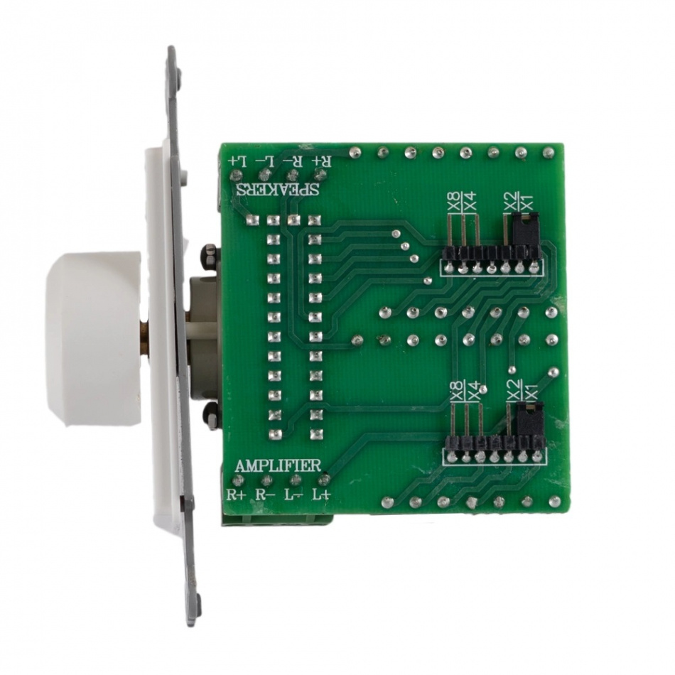 System One VRS100 väggpanel för volymstyrning