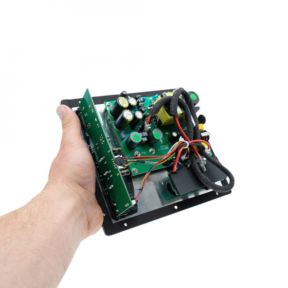 Dayton Audio SPA100-D inbyggnadsförstärkare för subwoofer