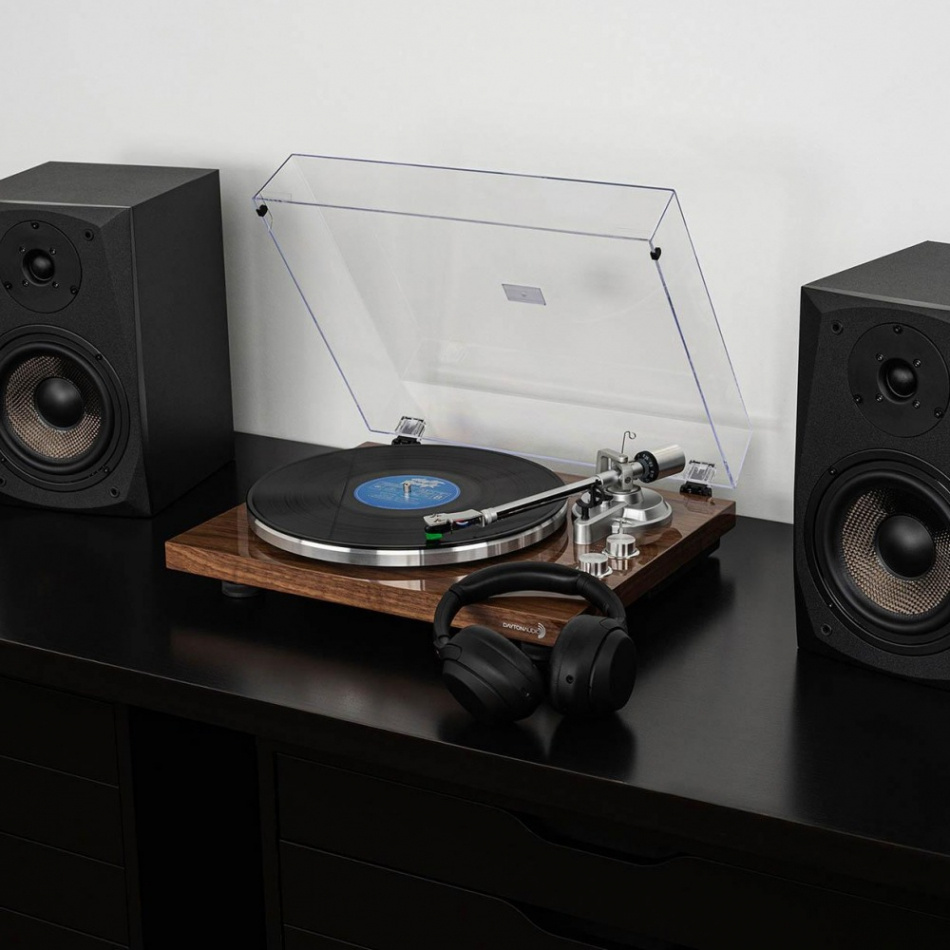 Dayton Audio TT-1BT vinylspelare med Bluetooth, RIAA & USB valnöt