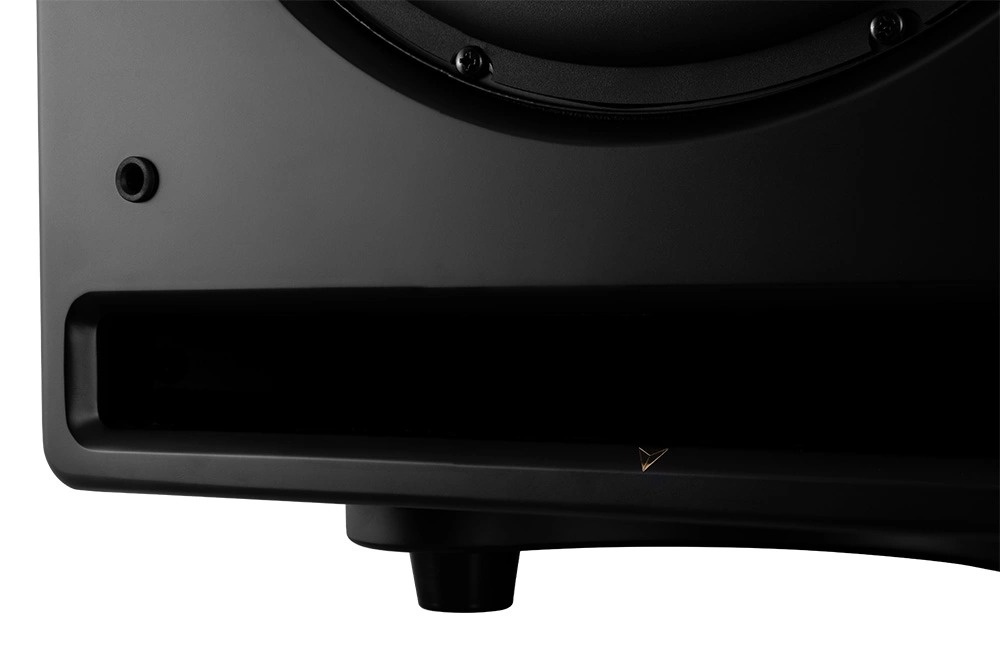 Dynavoice Challenger CSB-V15 aktiv subwoofer, svart Returexemplar