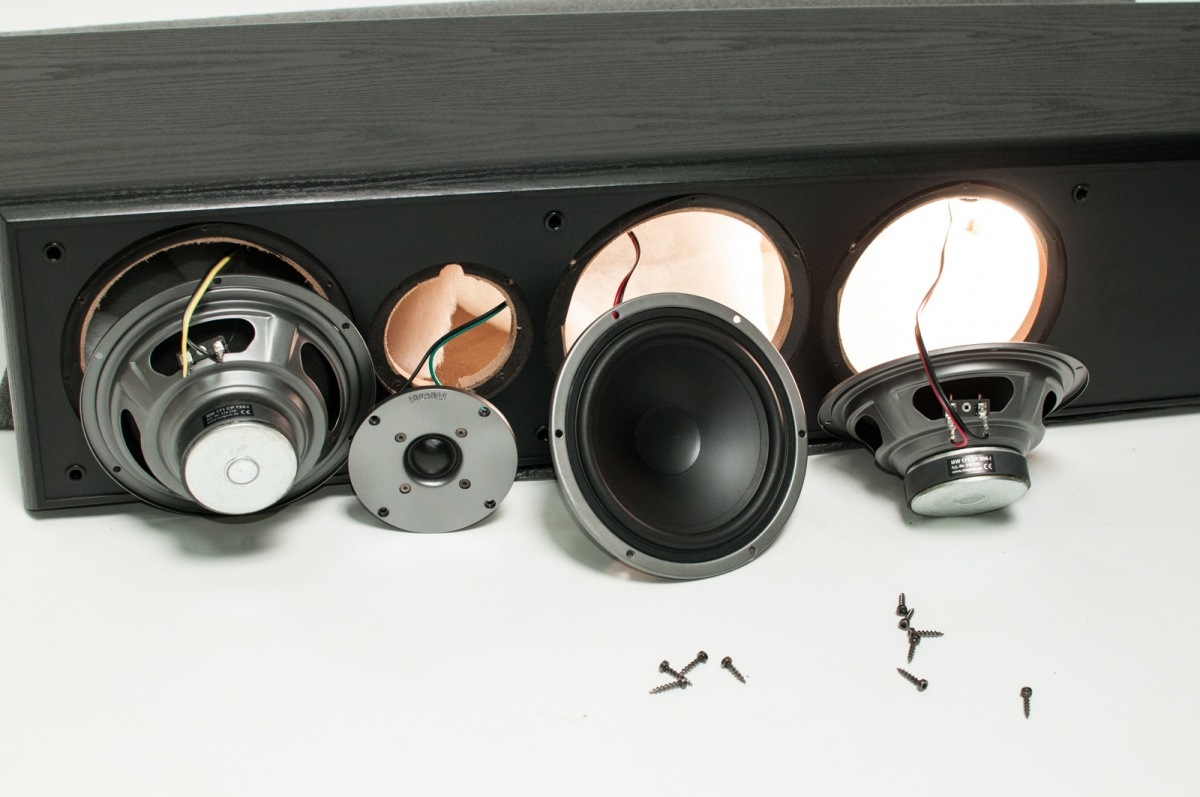 Magnat Monitor Supreme 1002 golvhögtalare, svart par UTFÖRSÄLJNING