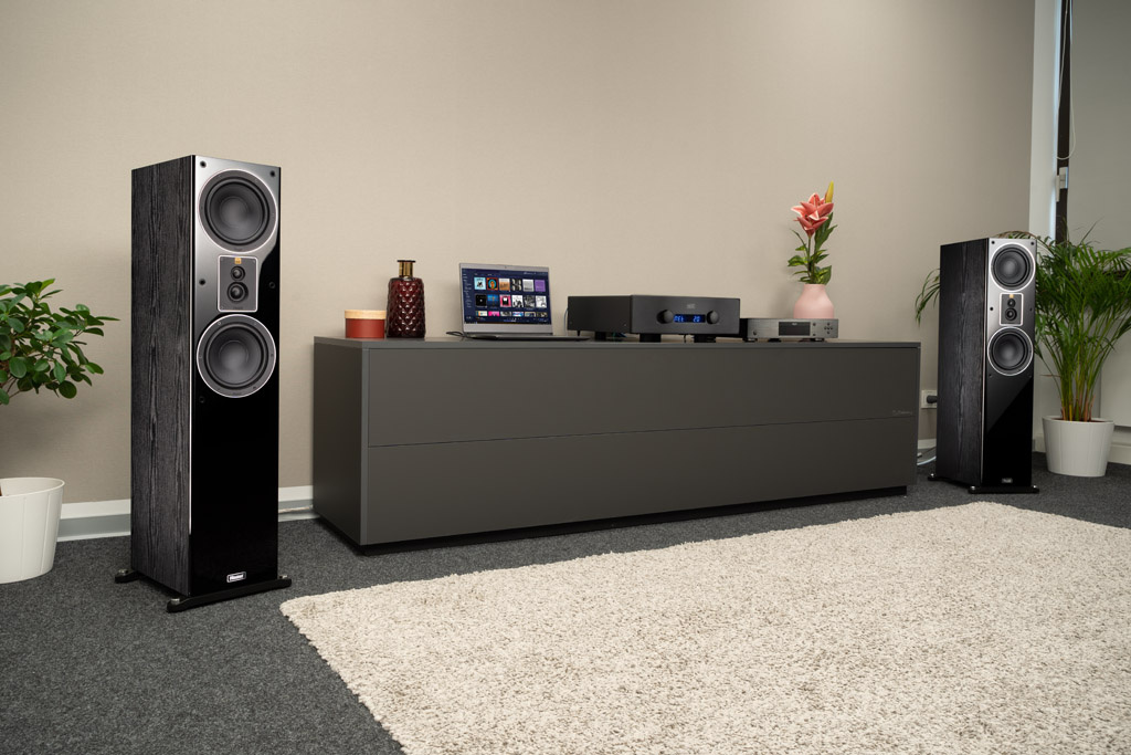 Magnat Signature 505 golvhögtalare, svart par