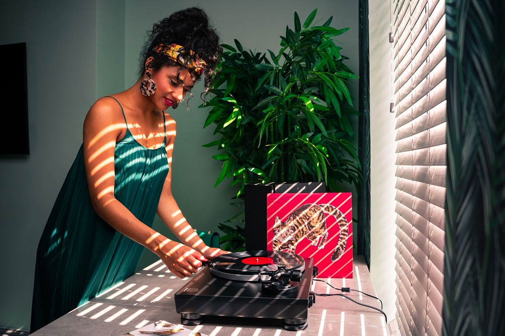 Audio Technica AT-LP5X & Klipsch R-51PM Skivspelarpaket