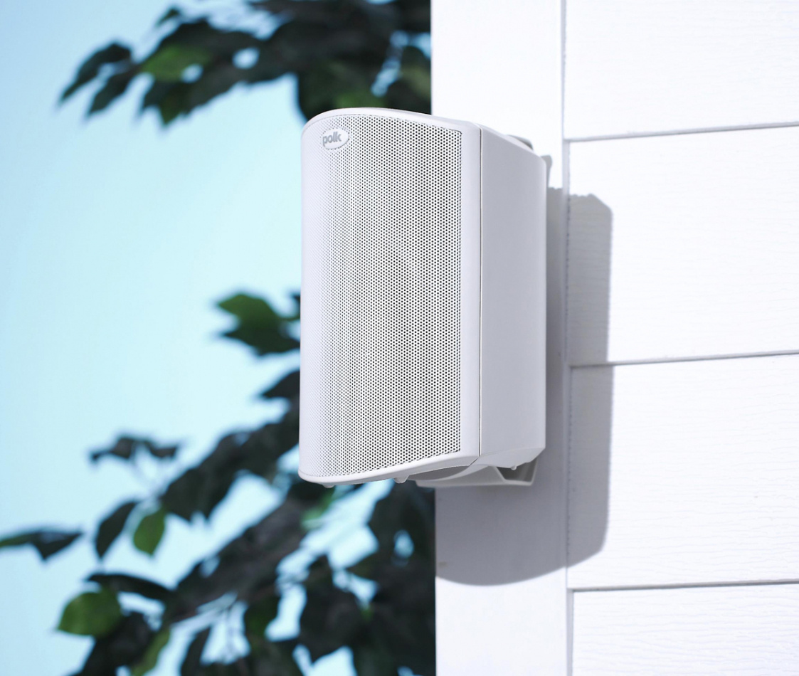 System One SC4B högtalarväxel & 2 par Polk Audio Atrium 4 Vita Utomhushögtalare