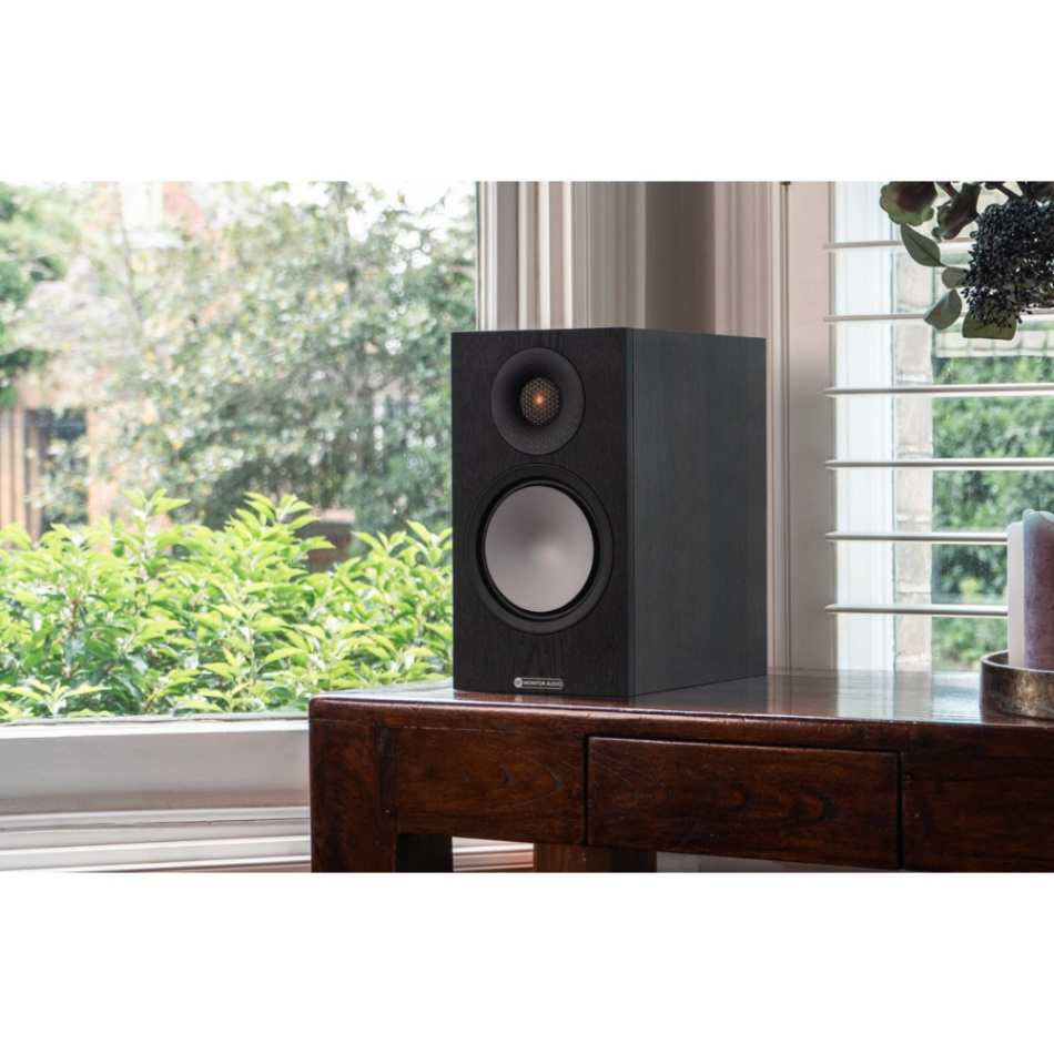 Dayton Audio HTA100 & Monitor Audio Bronze 50 7G Svarta Stereopaket
