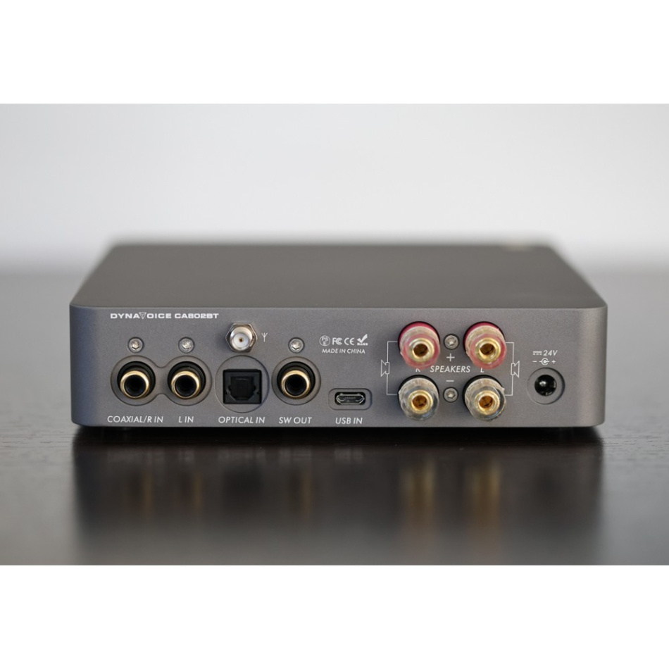 Dynavoice CA802BT med SC4B & 2 par Yamaha NS-AW592 Vita Utomhushögtalare