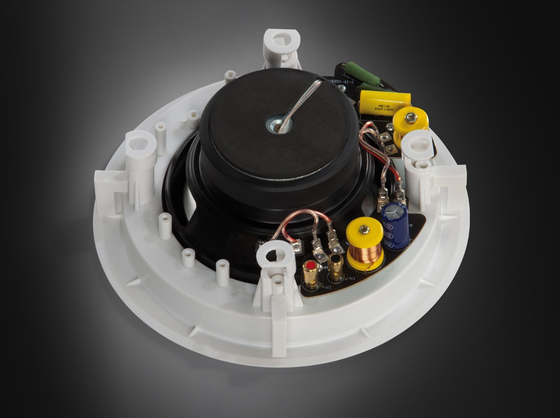 Dayton Audio MA1240a & 2 par Magnat ICP82 Inbyggnadshögtalare